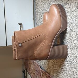 Lucky Brand Olliner Boot in Cognac